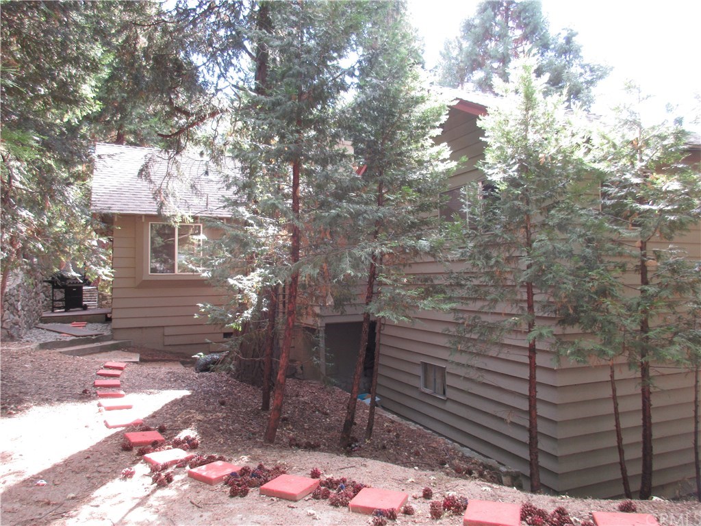 809 Arth Drive Crestline, CA 92325 - Photo 39 of 46