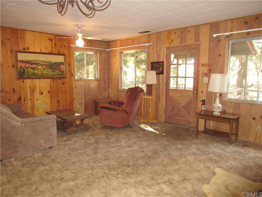 809 Arth Drive Crestline, CA 92325 - Photo 7 of 46