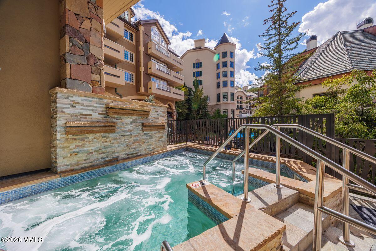 210 Offerson Road, Unit R420 Avon, CO 81620 - Photo 37 of 39 Outdoor Hot Tub SJP