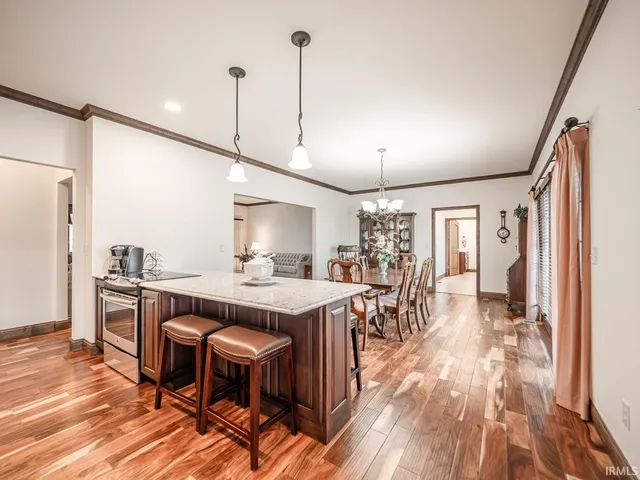 $374,900 | 7075 South 500th Street West, Owensville, IN 47665