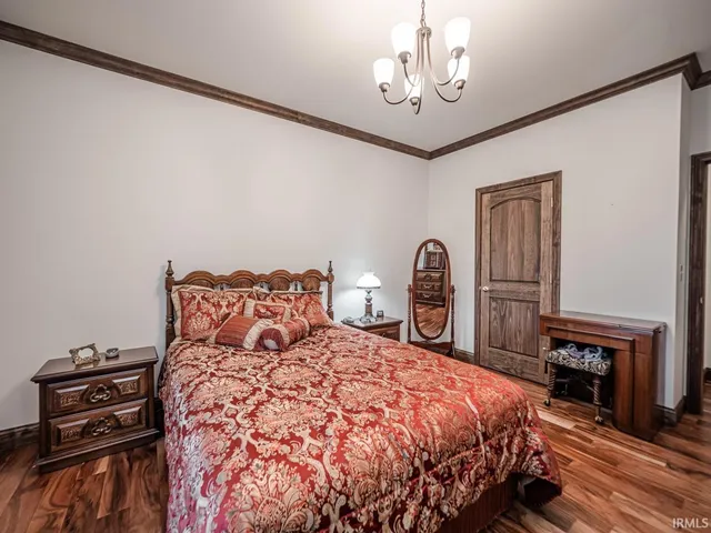 $374,900 | 7075 South 500th Street West, Owensville, IN 47665