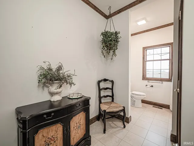 $374,900 | 7075 South 500th Street West, Owensville, IN 47665