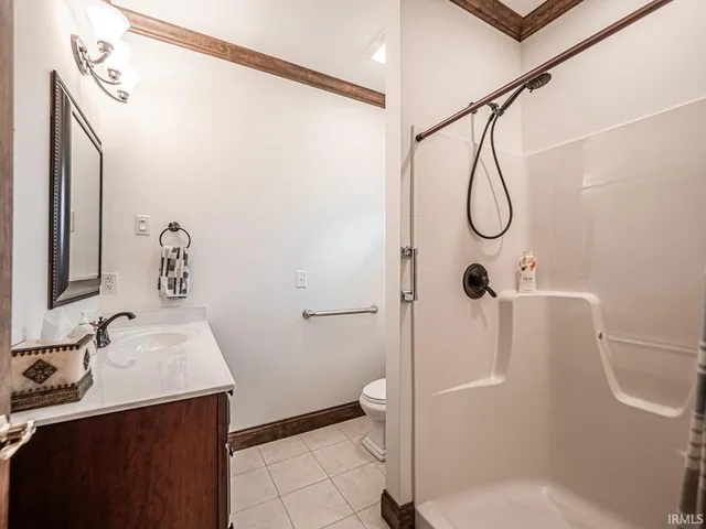 $374,900 | 7075 South 500th Street West, Owensville, IN 47665