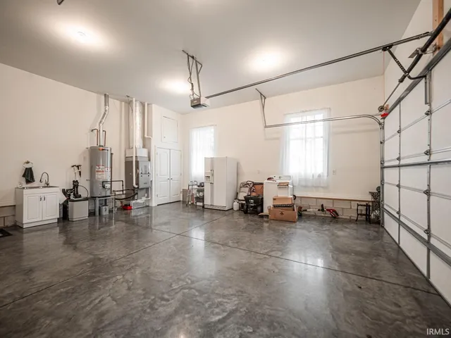 $374,900 | 7075 South 500th Street West, Owensville, IN 47665