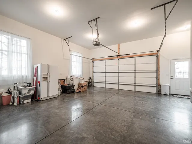 $374,900 | 7075 South 500th Street West, Owensville, IN 47665