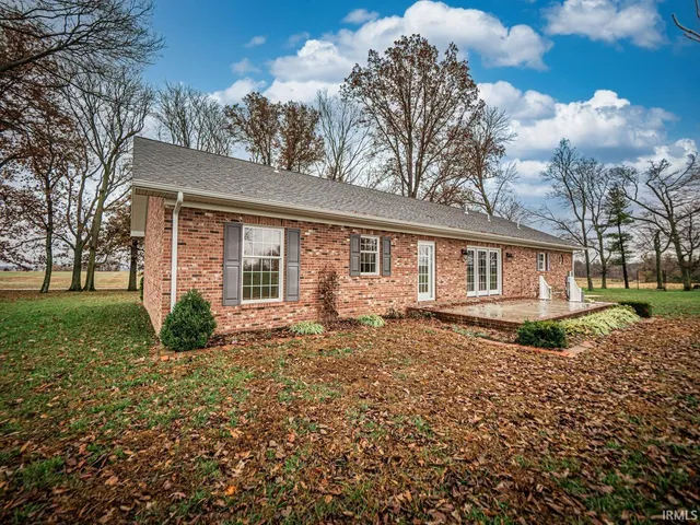 $374,900 | 7075 South 500th Street West, Owensville, IN 47665