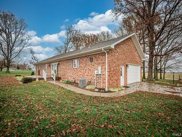 $374,900 | 7075 South 500th Street West, Owensville, IN 47665