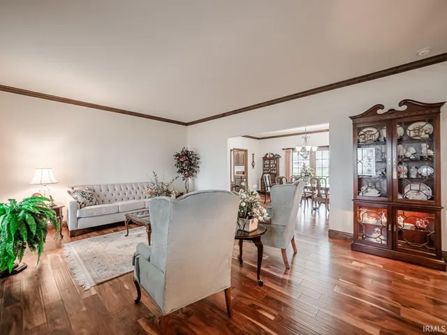 $374,900 | 7075 South 500th Street West, Owensville, IN 47665