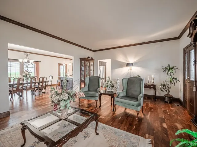 $374,900 | 7075 South 500th Street West, Owensville, IN 47665