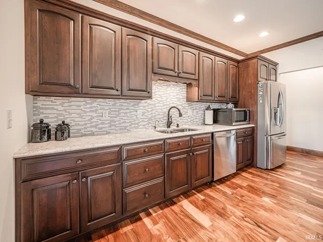 $374,900 | 7075 South 500th Street West, Owensville, IN 47665