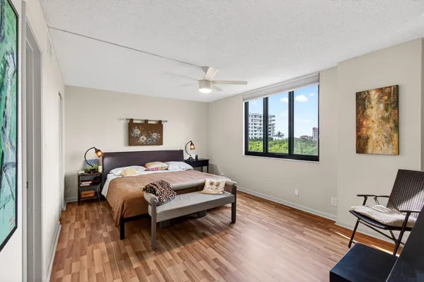 $800,000 | 3420 South Ocean Boulevard, Unit 5Z, Highland Beach, FL 33487