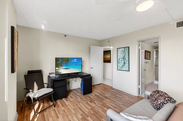 $800,000 | 3420 South Ocean Boulevard, Unit 5Z, Highland Beach, FL 33487