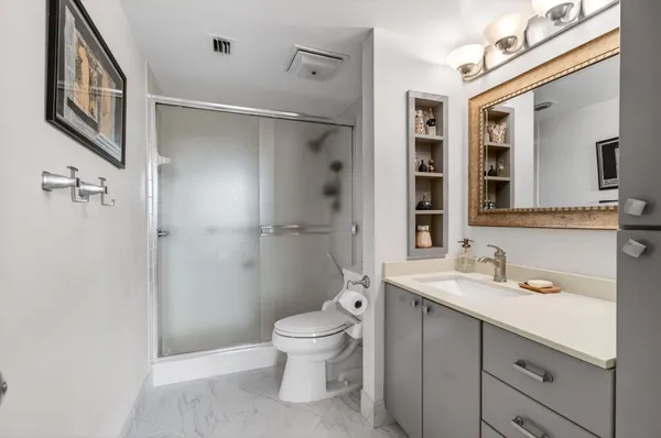 $800,000 | 3420 South Ocean Boulevard, Unit 5Z, Highland Beach, FL 33487