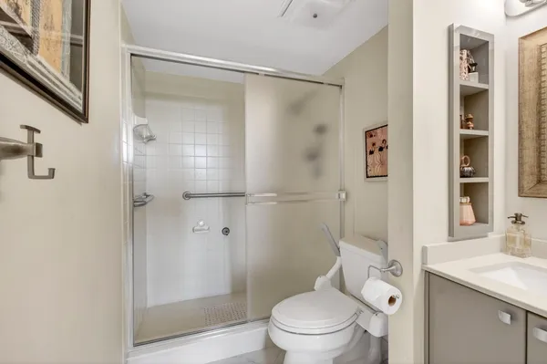 $800,000 | 3420 South Ocean Boulevard, Unit 5Z, Highland Beach, FL 33487