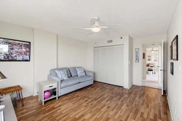 $800,000 | 3420 South Ocean Boulevard, Unit 5Z, Highland Beach, FL 33487