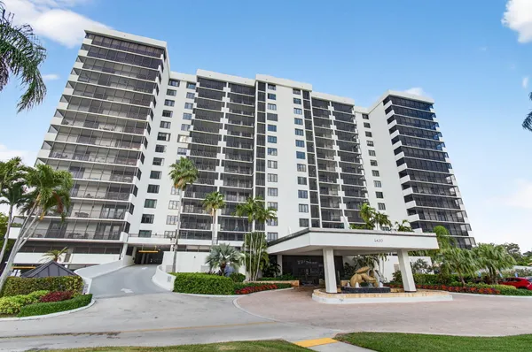 $800,000 | 3420 South Ocean Boulevard, Unit 5Z, Highland Beach, FL 33487