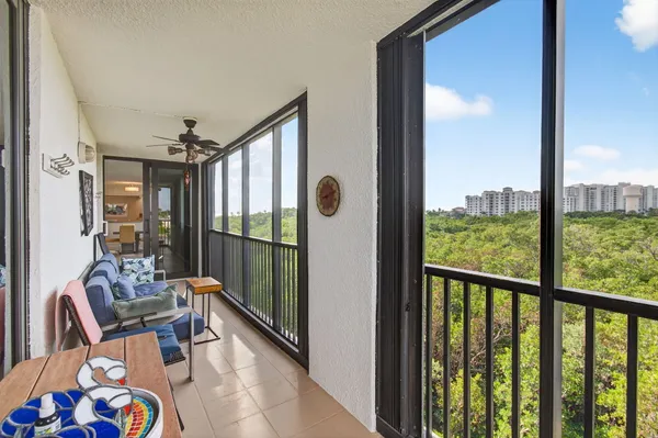 $800,000 | 3420 South Ocean Boulevard, Unit 5Z, Highland Beach, FL 33487