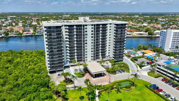 $800,000 | 3420 South Ocean Boulevard, Unit 5Z, Highland Beach, FL 33487