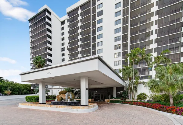 $800,000 | 3420 South Ocean Boulevard, Unit 5Z, Highland Beach, FL 33487