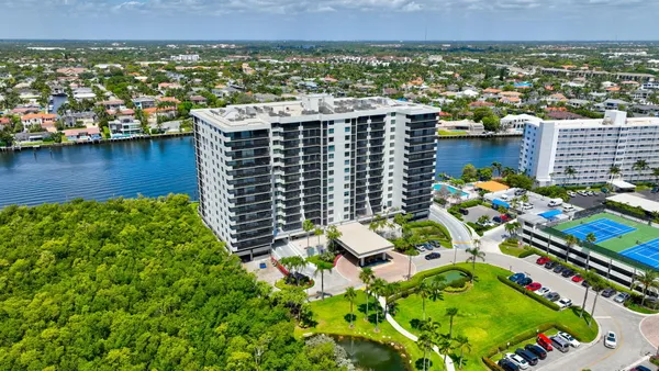 $800,000 | 3420 South Ocean Boulevard, Unit 5Z, Highland Beach, FL 33487