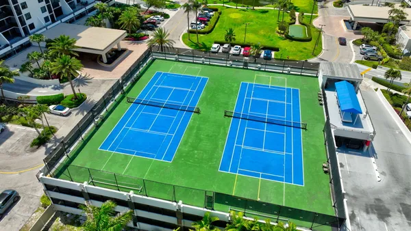 $800,000 | 3420 South Ocean Boulevard, Unit 5Z, Highland Beach, FL 33487