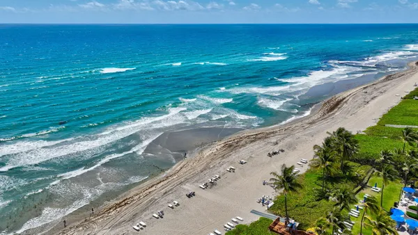 $800,000 | 3420 South Ocean Boulevard, Unit 5Z, Highland Beach, FL 33487