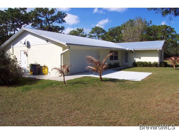 2190 Corey Road Malabar, FL 32950 - Photo 1 of 10 Primary Photo