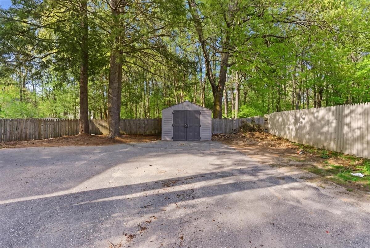 25 Forbes Lane Windham, ME 04062 - Photo 9 of 52 09-DSC06918_reedit_e95fb5b1