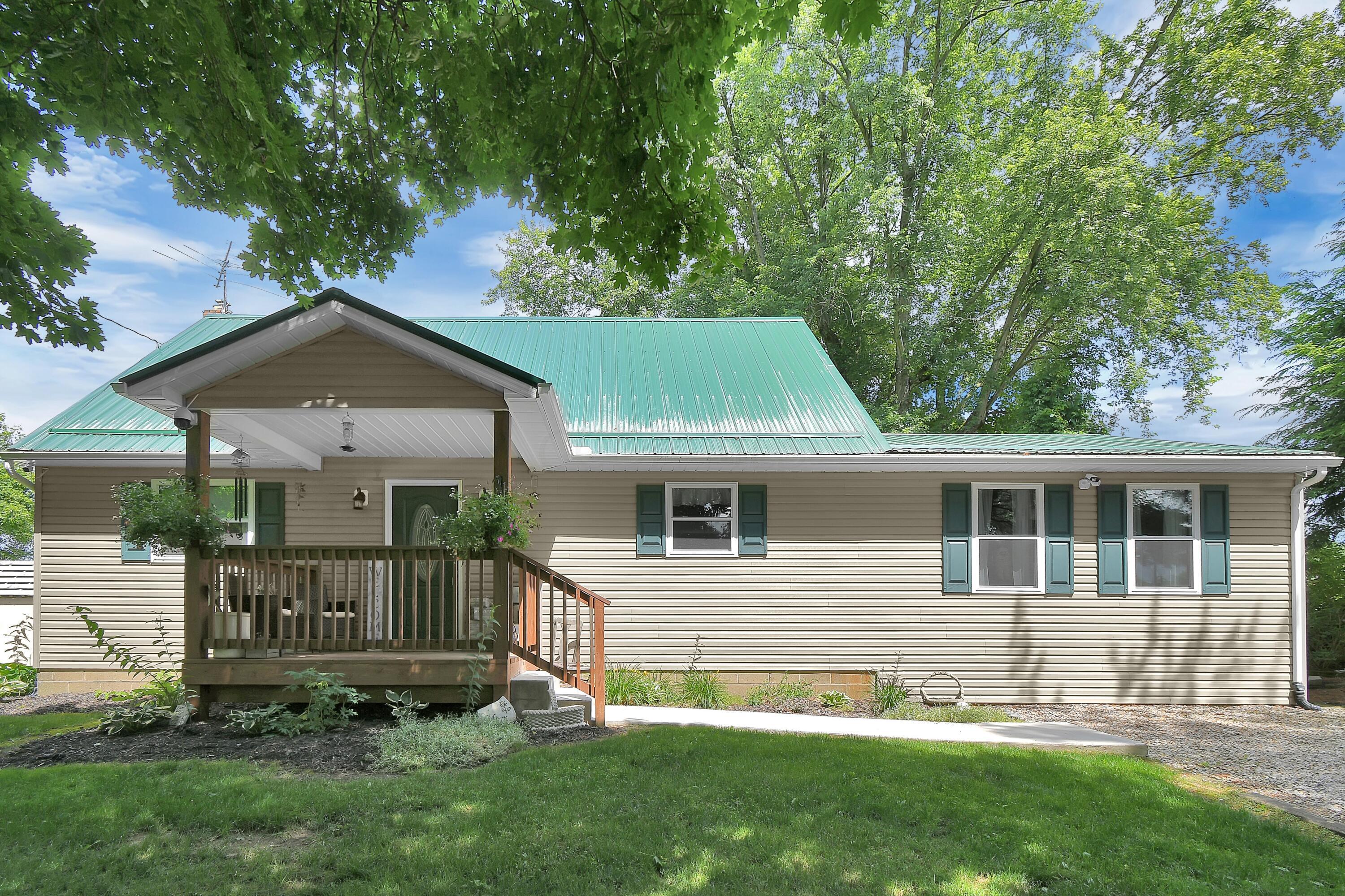 6446 Branch Road Frazeysburg, OH 43822 - Photo 2 of 32 DSC_30792