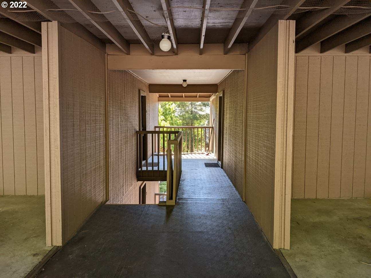 7524 Southwest Barnes Road, Unit C Portland, OR 97225 - Photo 1 of 17 Gallery Image 1
