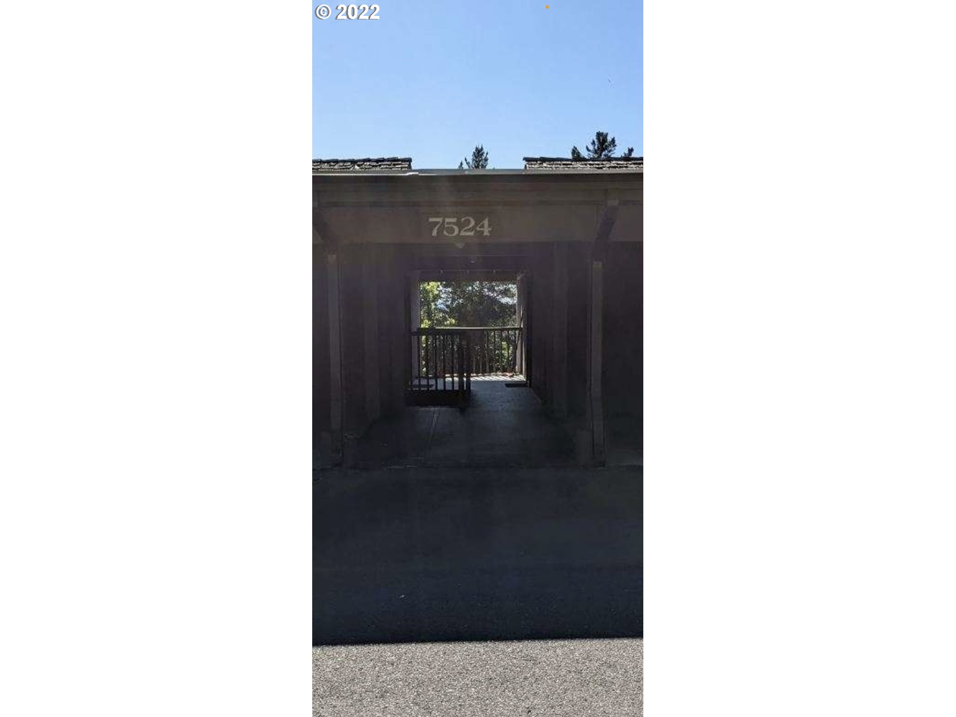 7524 Southwest Barnes Road, Unit C Portland, OR 97225 - Photo 4 of 17 Gallery Image 4