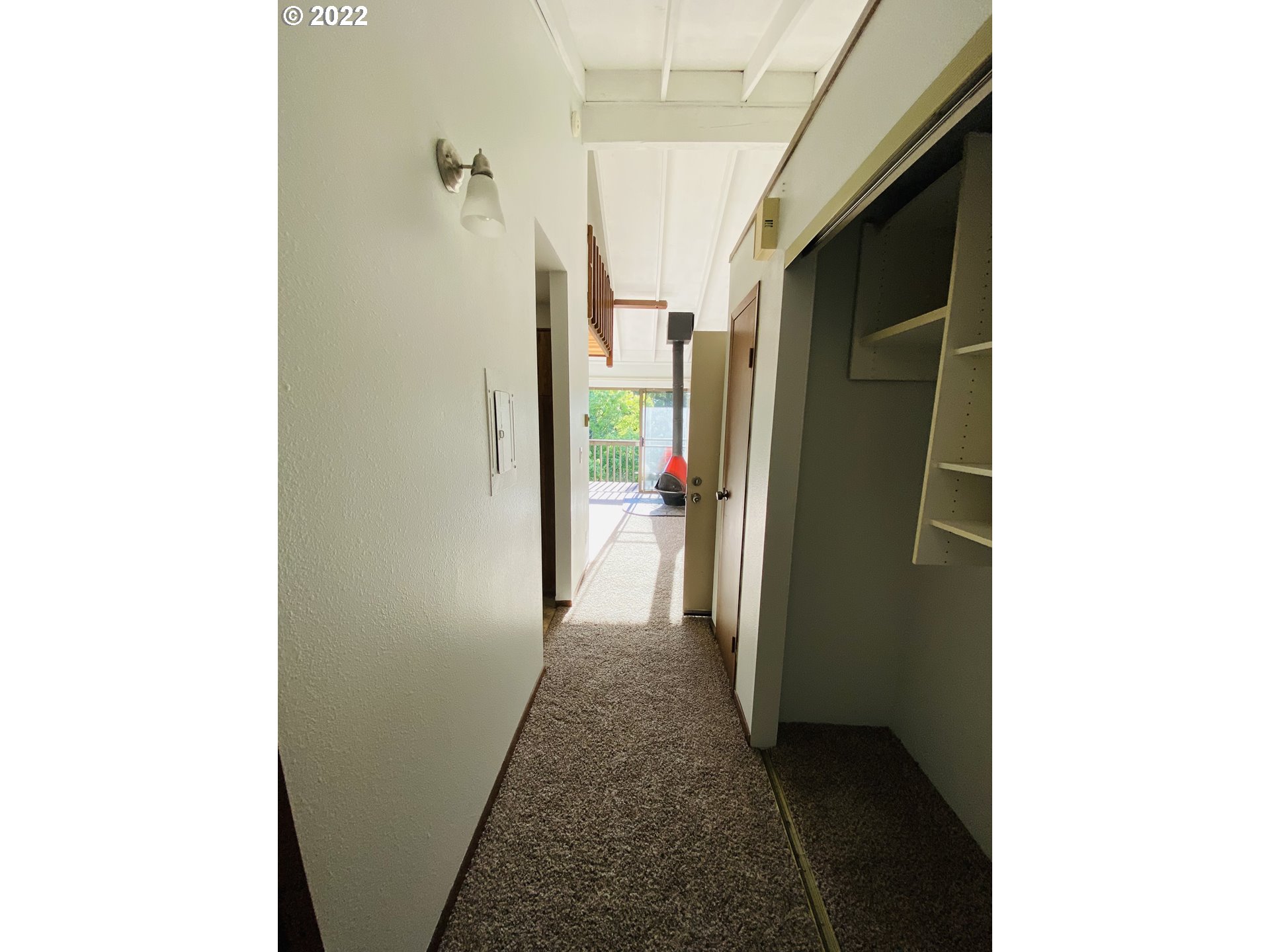 7524 Southwest Barnes Road, Unit C Portland, OR 97225 - Photo 5 of 17 Gallery Image 5
