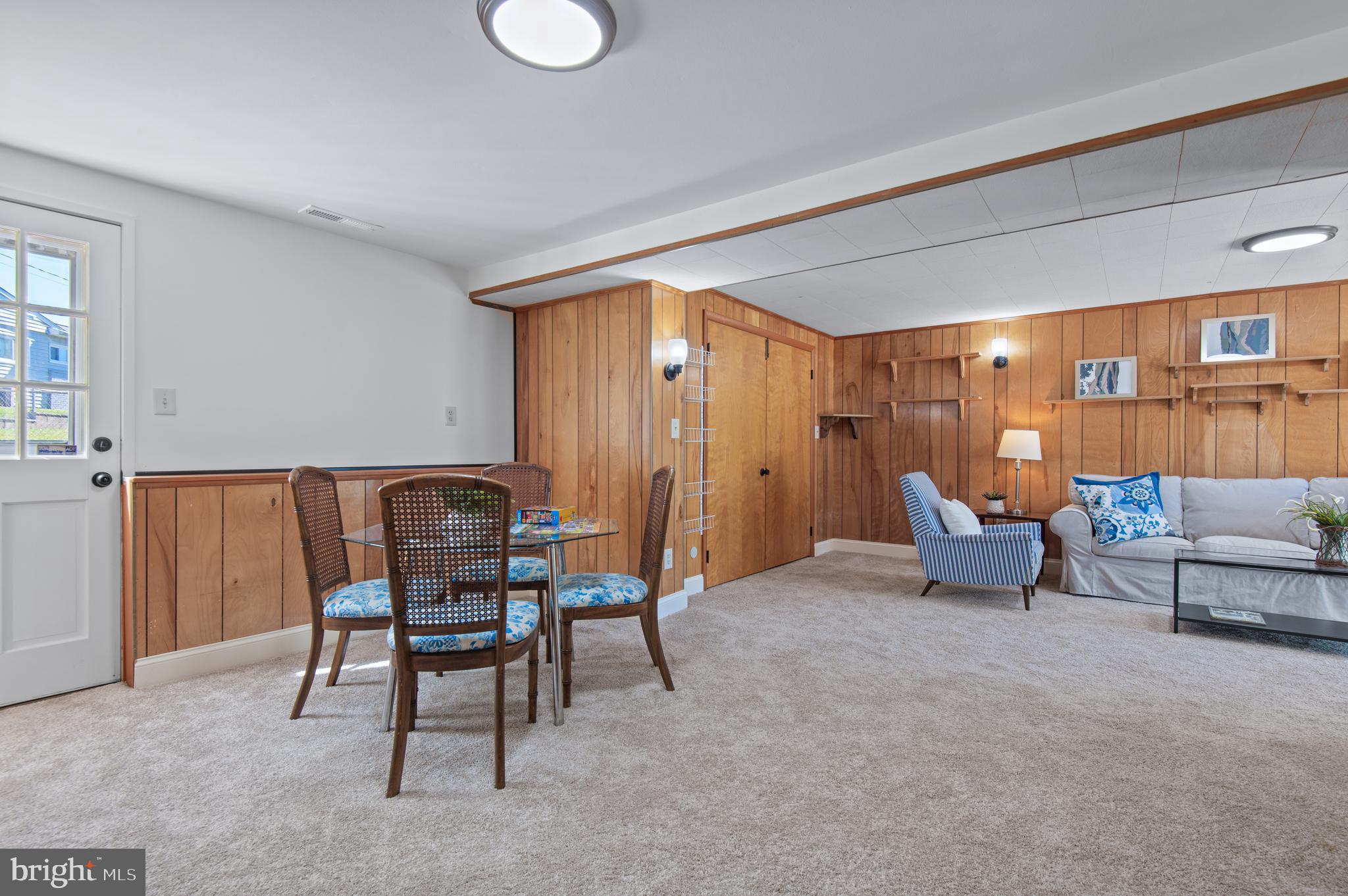 8403 Kings Ridge Road Parkville, MD 21234 - Photo 26 of 41 Huge Family Room