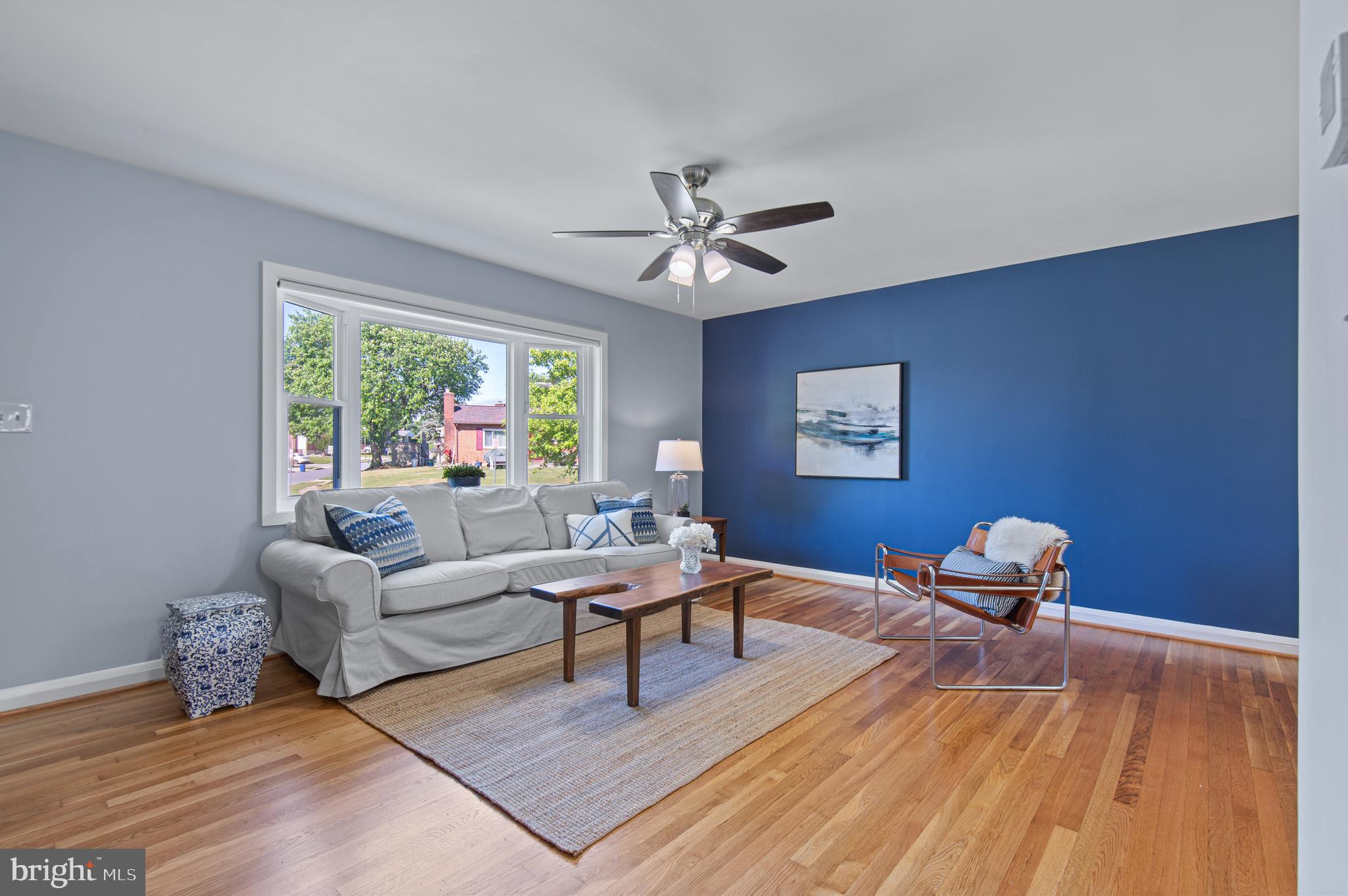 8403 Kings Ridge Road Parkville, MD 21234 - Photo 3 of 41 Living Room - Large and Bright!
