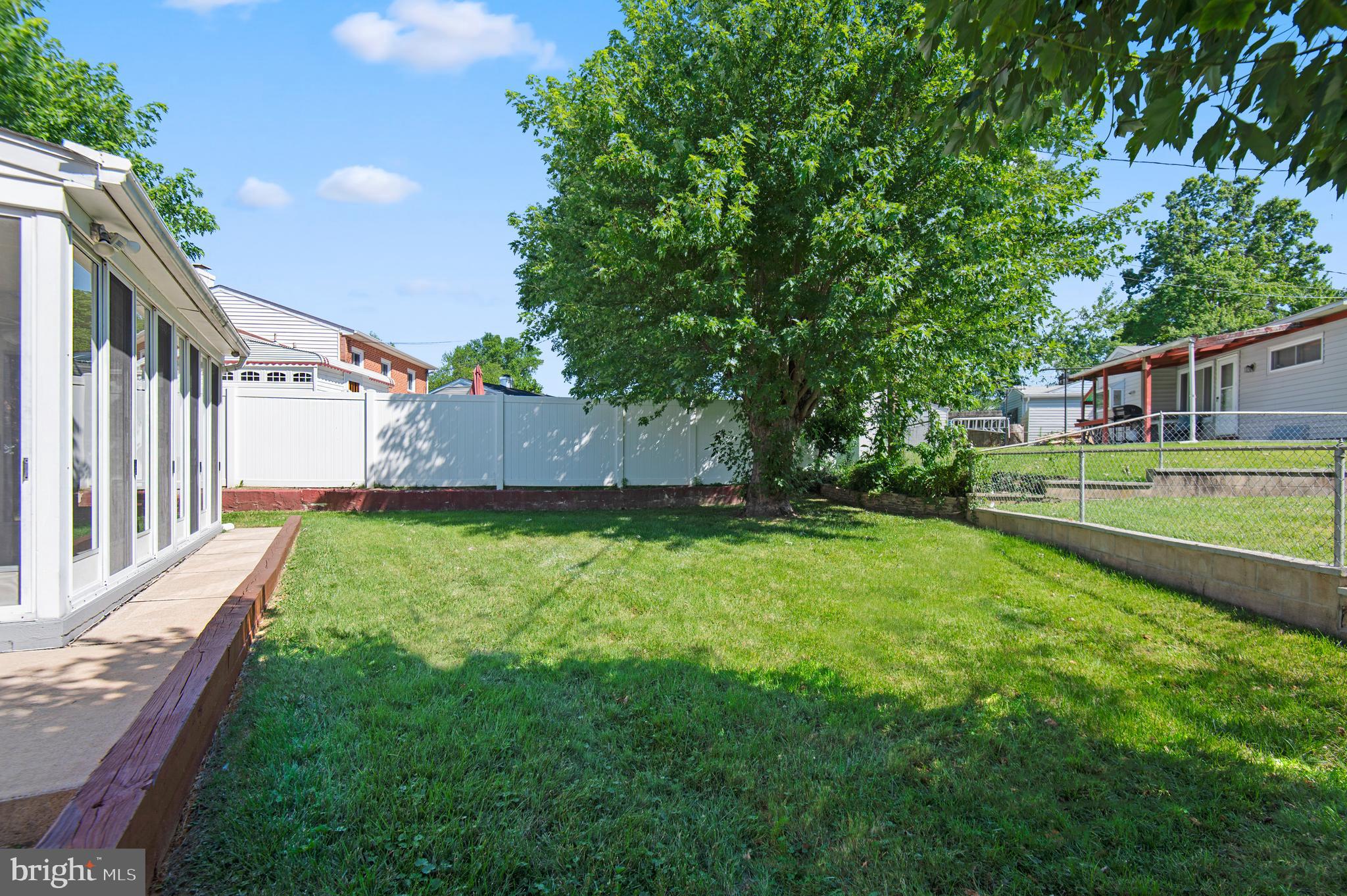 8403 Kings Ridge Road Parkville, MD 21234 - Photo 36 of 41 Flat Back Yard