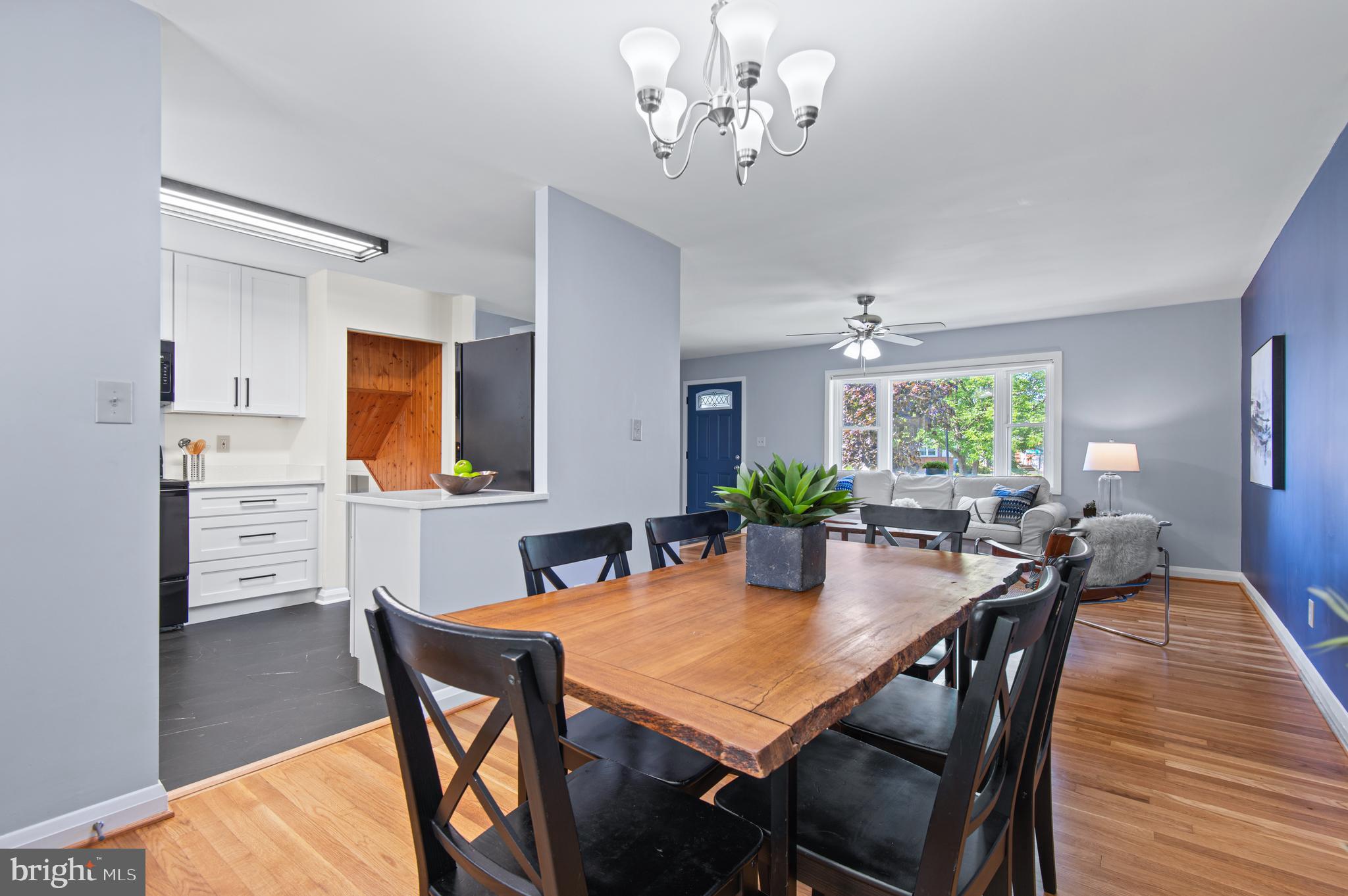 8403 Kings Ridge Road Parkville, MD 21234 - Photo 8 of 41 Dining Room - Gorgeous!
