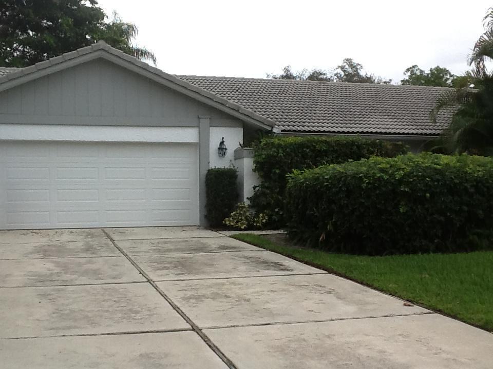 20980 Olivo Way Boca Raton, FL 33433 - Photo 12 of 19 front of house