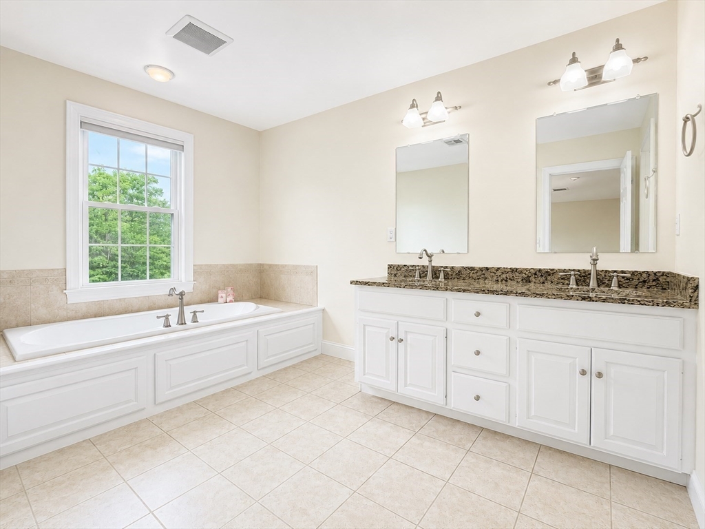 45 Meetinghouse Road, Unit 45 Norfolk, MA 02056 - Photo 13 of 24