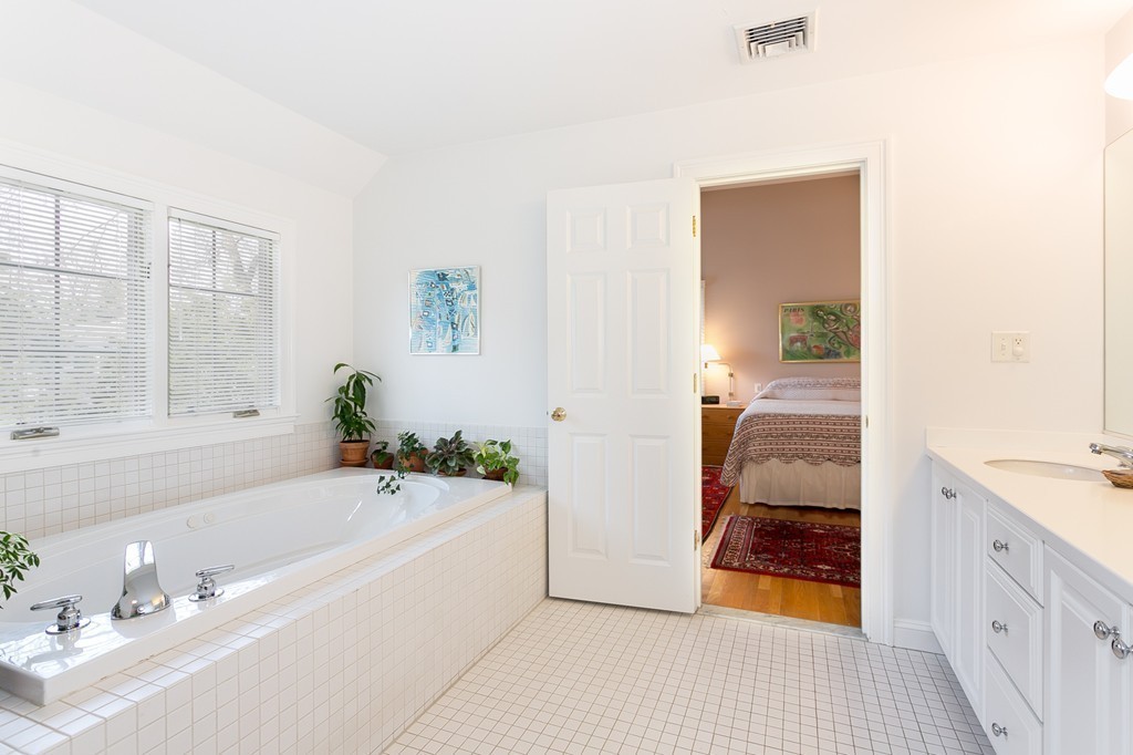 35 Parker Road Needham, MA 02494 - Photo 14 of 23 Gallery Image 14