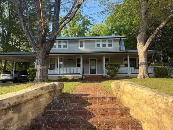 $309,900 | 1102 Courtland Avenue, Reidsville, NC 27320