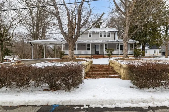 $319,900 | 1102 Courtland Avenue, Reidsville, NC 27320