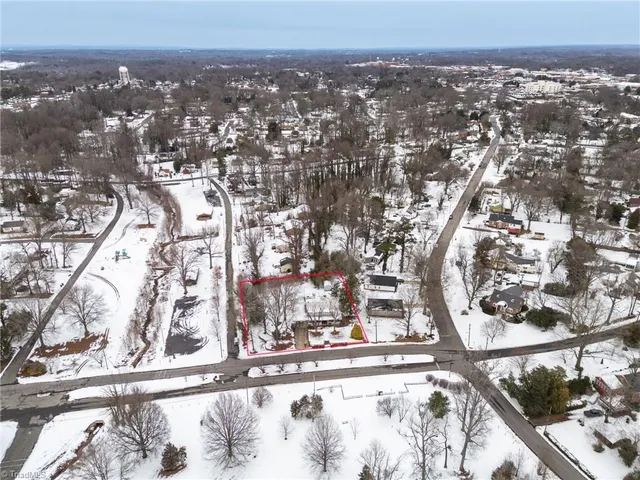 $319,900 | 1102 Courtland Avenue, Reidsville, NC 27320