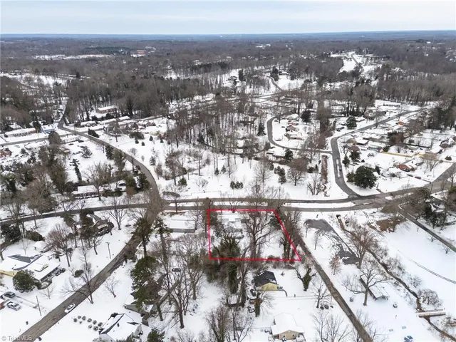 $319,900 | 1102 Courtland Avenue, Reidsville, NC 27320