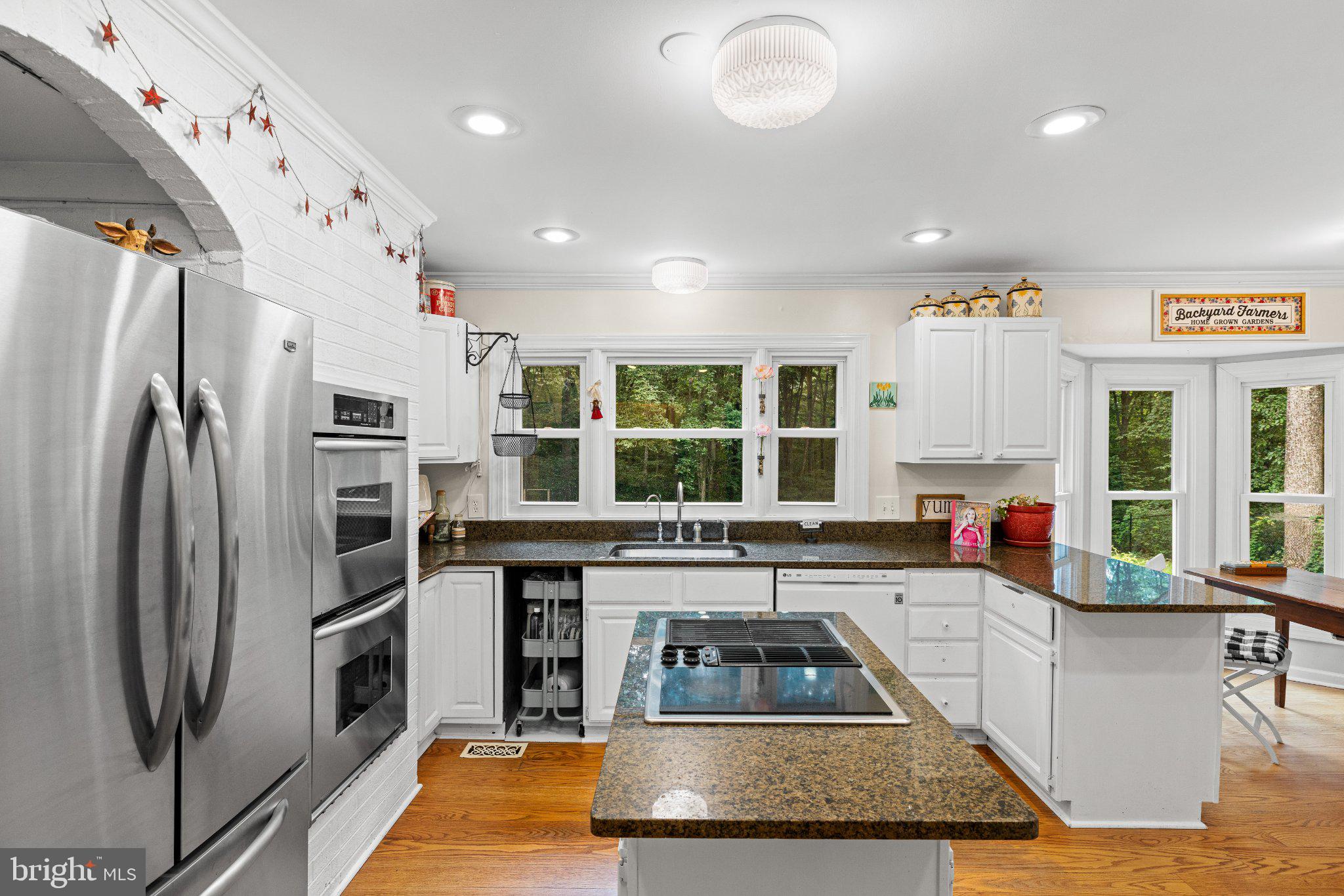 10707 Gordon Road Spotsylvania, VA 22553 - Photo 14 of 23 Bright and inviting modern kitchen.