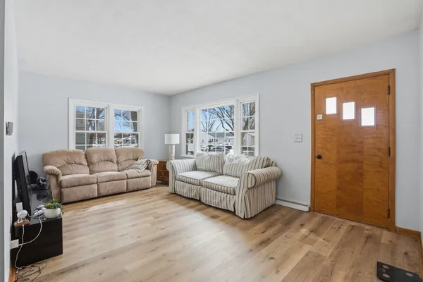 $167,500 | 3820 15th Street, Moline, IL 61265