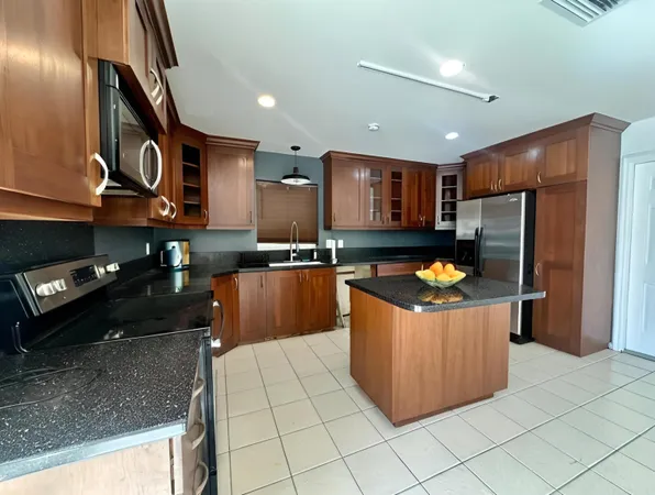 $3,950 | 2030 Bonnie Street, Boca Raton, FL 33486