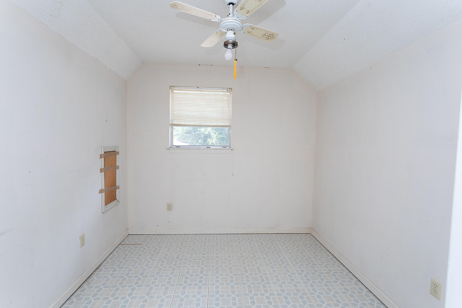 442 Holloway Road Southwest Cleveland, TN 37311 - Photo 17 of 37 Office