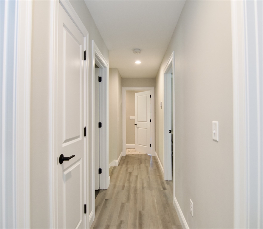 103 Oak Hollow Road Springfield, MA 01128 - Photo 33 of 42