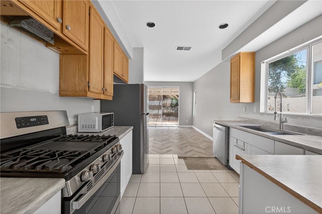346 Arroyo Vista Fallbrook, CA 92028 - Photo 9 of 44