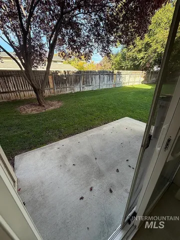 $1,750 | 4826 West Douglas Lane, Boise, ID 83706